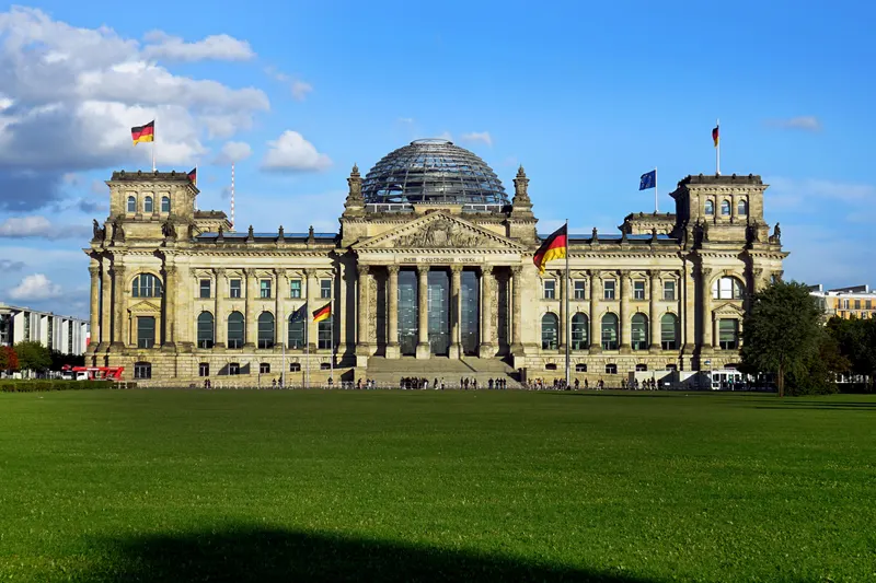 1200+ universities across 20+ countries